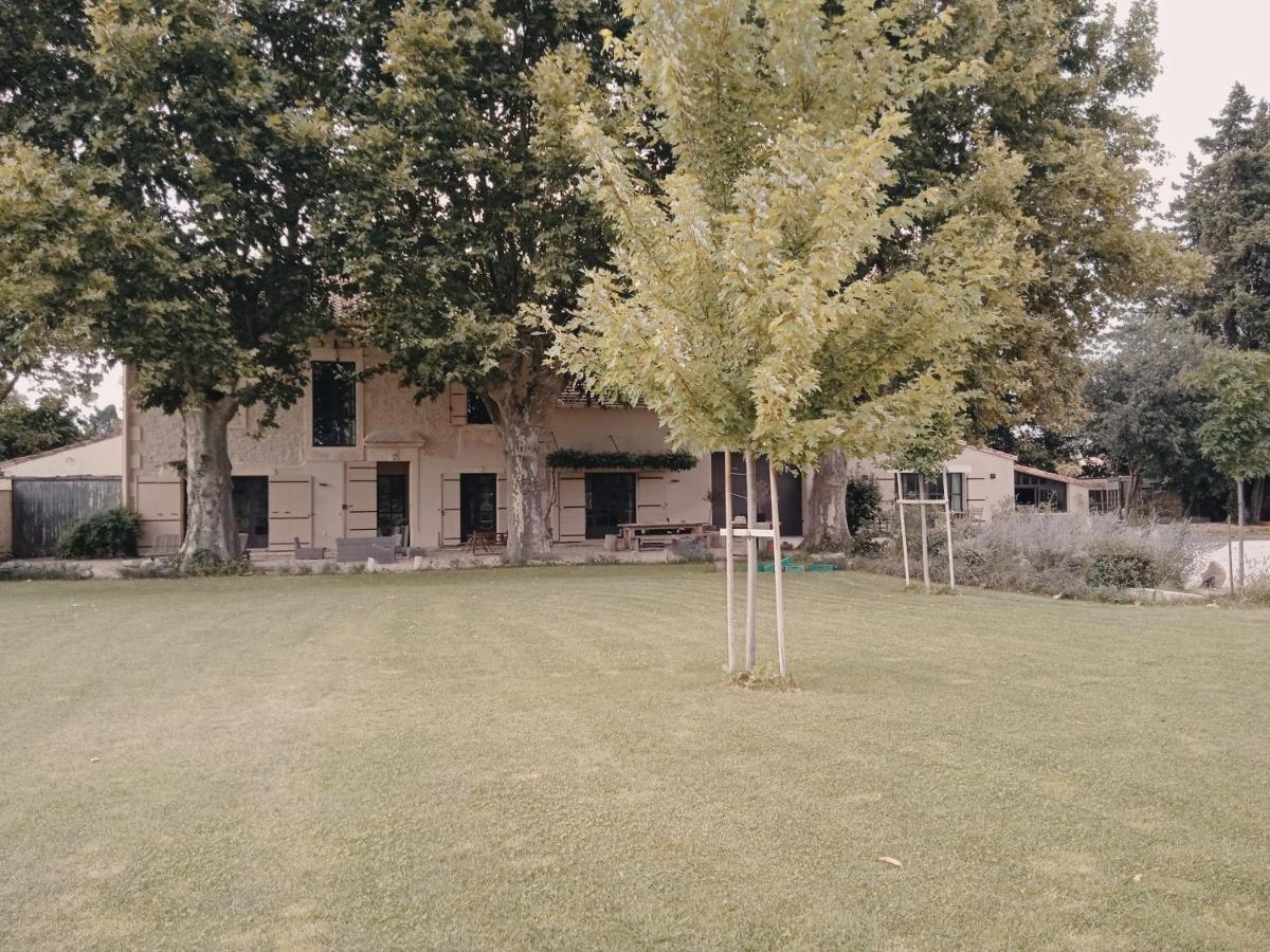 Gite Du Mas De La Finiere ,Avec Spa Interieur Châteaurenard Екстериор снимка