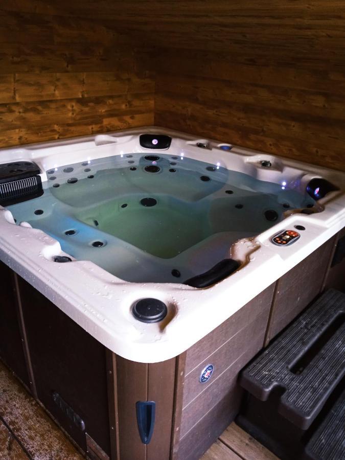 Gite Du Mas De La Finiere ,Avec Spa Interieur Châteaurenard Екстериор снимка