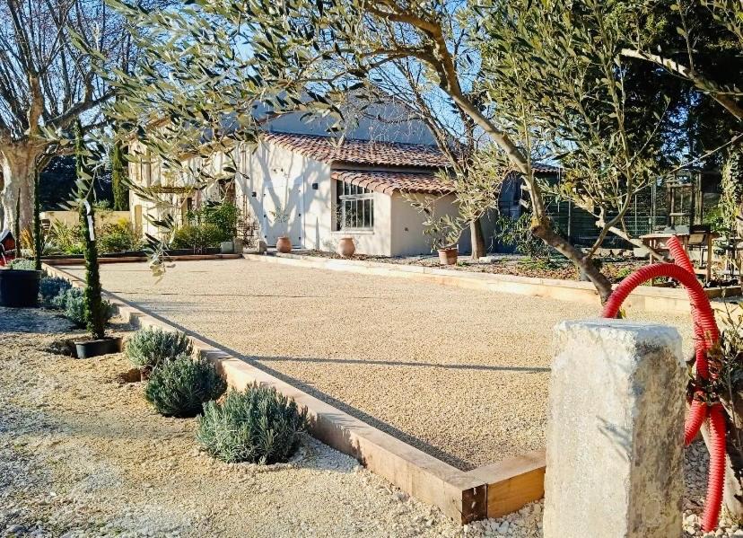Gite Du Mas De La Finiere ,Avec Spa Interieur Châteaurenard Екстериор снимка