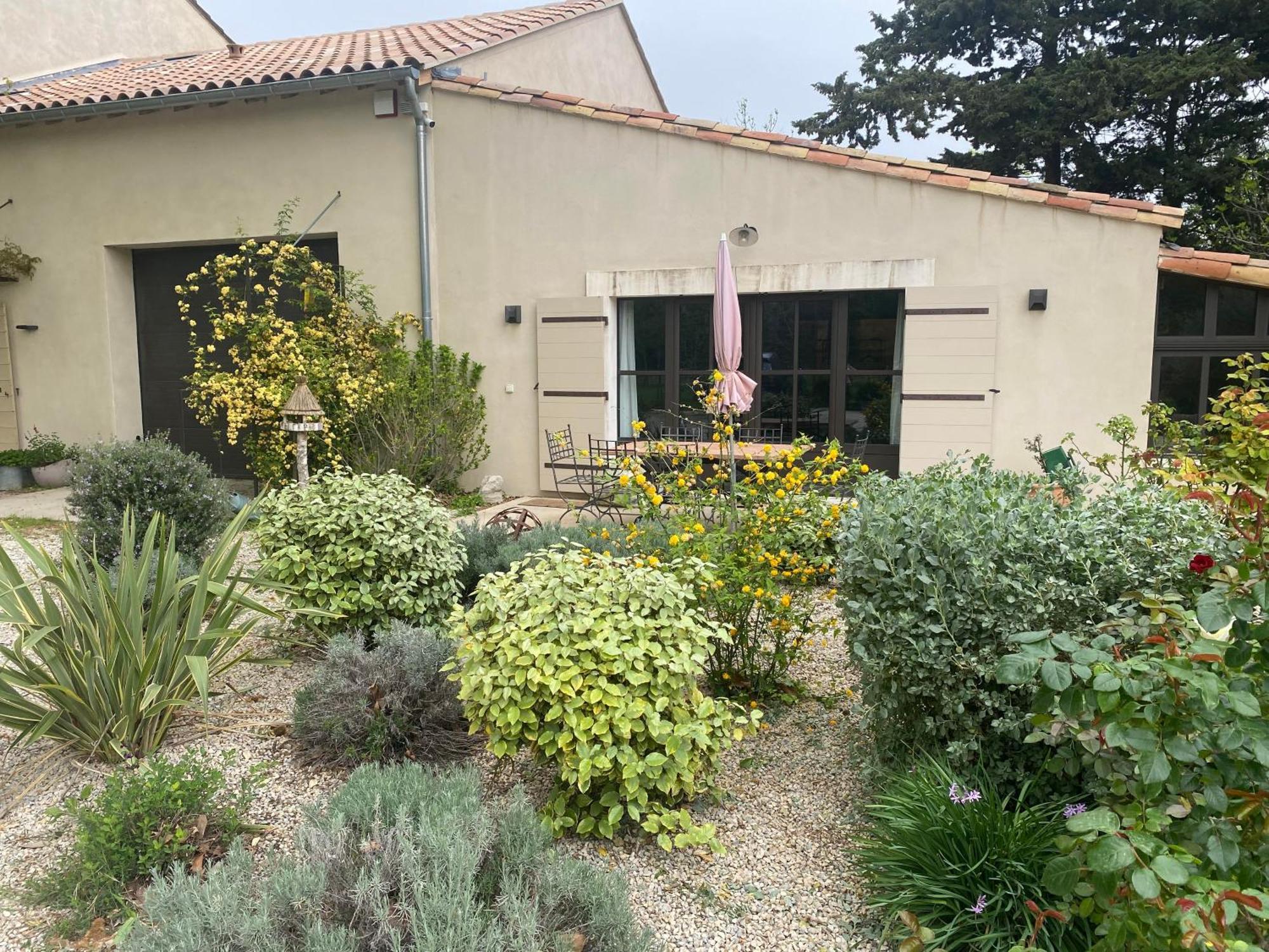 Gite Du Mas De La Finiere ,Avec Spa Interieur Châteaurenard Екстериор снимка